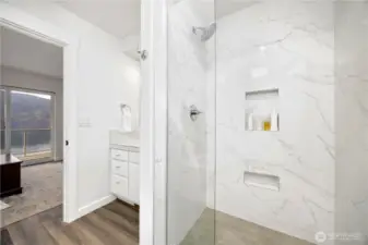 Guest Bed 1 Bath