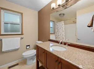 Full guest bathroom.