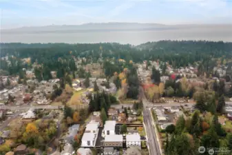This location is very close to Meadowdale Beach Park with great hikes, trails and beach access.