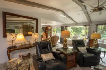 Very nice open floor plan