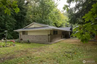 well-built rambler home