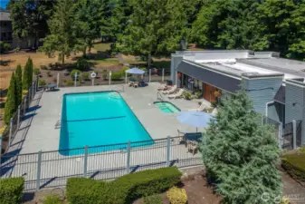 Pool, Hot tub and club house