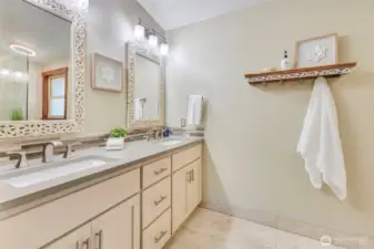 Light & bright primary bathroom.