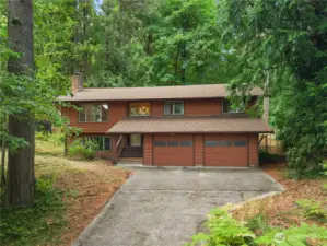 Welcome Home to Ken Lake!