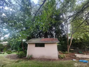 120 square foot shop with wood burning stove
