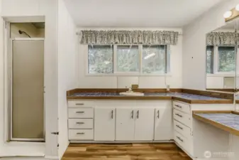 Main Bathroom With Shower