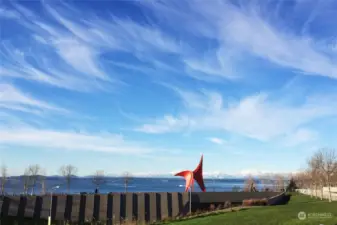 Easy stroll to the Olympic Sculpture park.