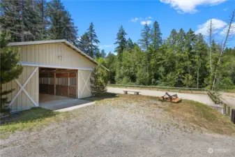 12 stall barn