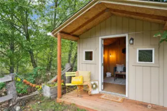 The shed can be used for home office or crafting room