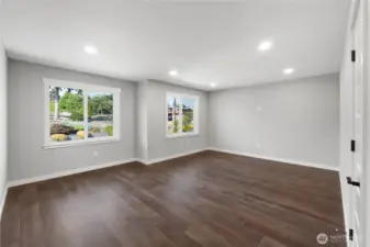 Gigantic bonus room!