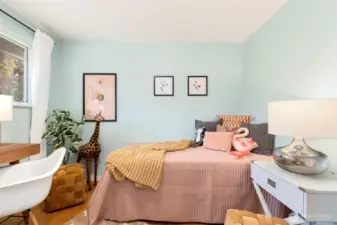 2nd bedroom