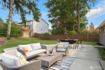 Fully fenced backyard!