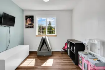 Upstairs loft. So many possibilities - playroom, TV room, office, library - you decide!