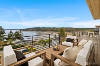 Photographs are for illustrative purposes only. Features, finishes, interior/exterior colors, landscaping and floorplan shown may vary from actual homes built