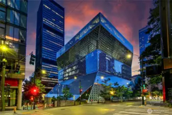 The Seattle Central Library stands among the city’s most recognizable architectural landmarks within easy reach of the penthouse.