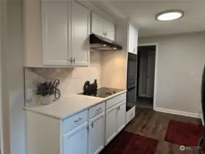 Gorgeous Tile work, new cabinets and Appliances. double over.