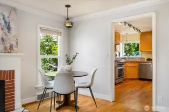 Cozy dining nook that’s perfect for intimate meals and effortless entertaining.