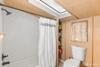 full bath w laundry too