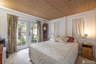 Side Room