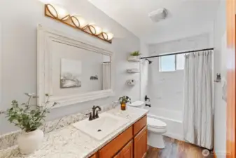 Updated full guest bathroom!