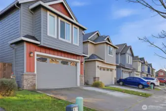 Welcome to 7109 S Ridge Way.