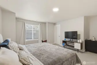 Primary bedroom with en suite and walk in closet.