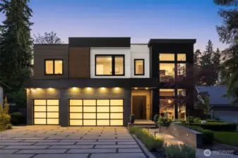 Stunning architecture unbeatable West Bellevue, Enatai location.