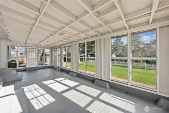 Sun room/ green house