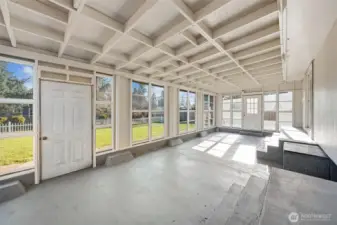 Sun room / Green house