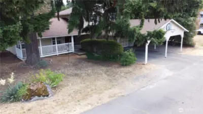 1,659 sqft, 3 bed, 2.5 bath, tri-level, with covered front porch all nestled on a large corner lot in south hill Puyallup. Location provides access to shopping, services, YMCA, Hwy 512, JBLM, and the Sounder train.