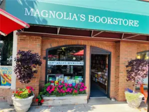 Just a few blocks to the Magnolia Village Bookstore, cafes, shops, and more!