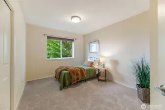 2nd bedroom