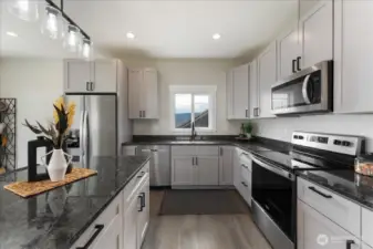 Lovely kitchen with everything you need.
