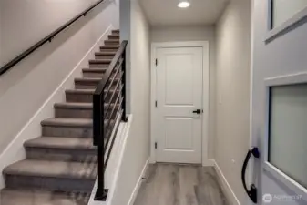 Main floor entry way (Model Home Lot C101)