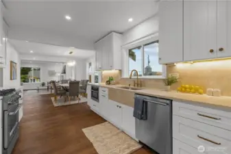 Taj Crown Engineered Stone countertops and full-height backsplash