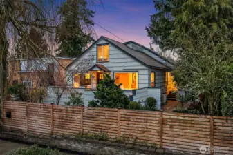 Fully-fenced with front deck to enjoy evenings surrounded by greenery.