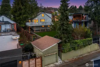 Large lot from 35th to the alley with detached garage. Looking WNW.