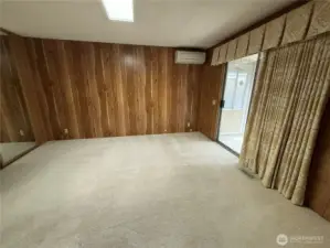 Primary suite with A/C split