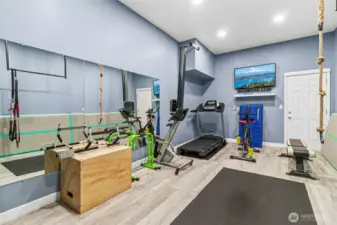 3rd garage bay gym