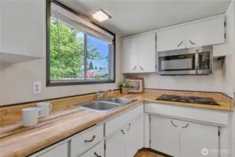 Stainless steel, cooktop and built-in microwave