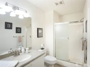 Upstairs hall bathroom