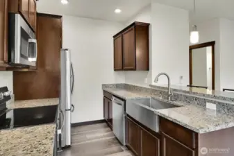 Farm Style Kitchen Sink