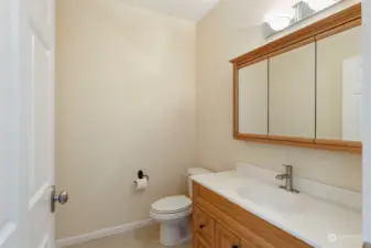 Main level 1/2 bathroom.