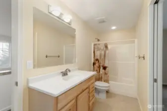 Upper level full bathroom.