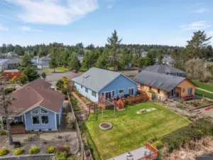 A quiet cul-de-sac with neighbors who care for their properties. An ideal location close to the Clubhouse, parks and beaches. But far enough away from the hustle and bustle in Downtown Ocean Shores.