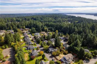 Bridlewood is situated near Artondale, Cromwell and Fox Island, beautiful corner of Gig Harbor