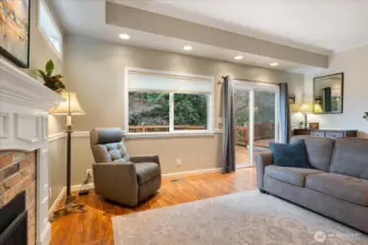 Access to the entertainment size deck