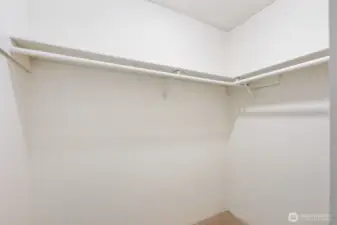 Third bedroom large walk-in closet