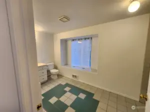 Upstairs full bath