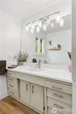 Main Floor Hall Bath